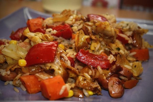 亚晶金融 饿了么再投超10亿吸引优质餐饮商家，餐饮提质目标何在？