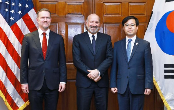 牛人配资 South Korea Seeks Tariff Exemptions in Trade Talks as Steel Exports to U.S. ...