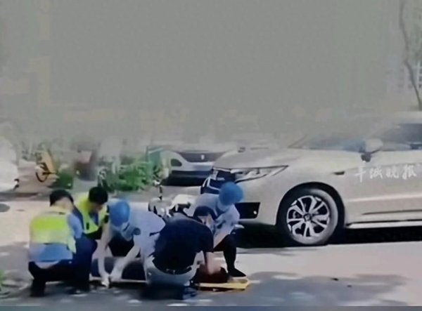 永华证券 广西一女孩被强行带上救护车？大声呼喊我有乙肝，医院回应了