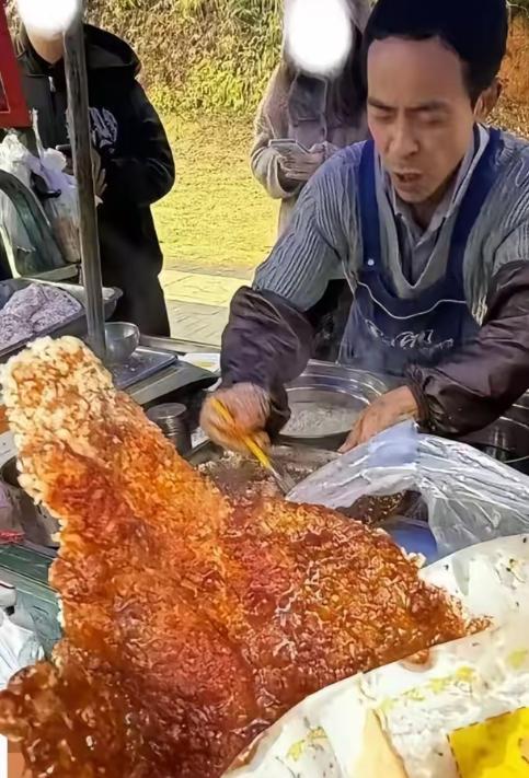 媒体：西贝应该向鸡排哥取经